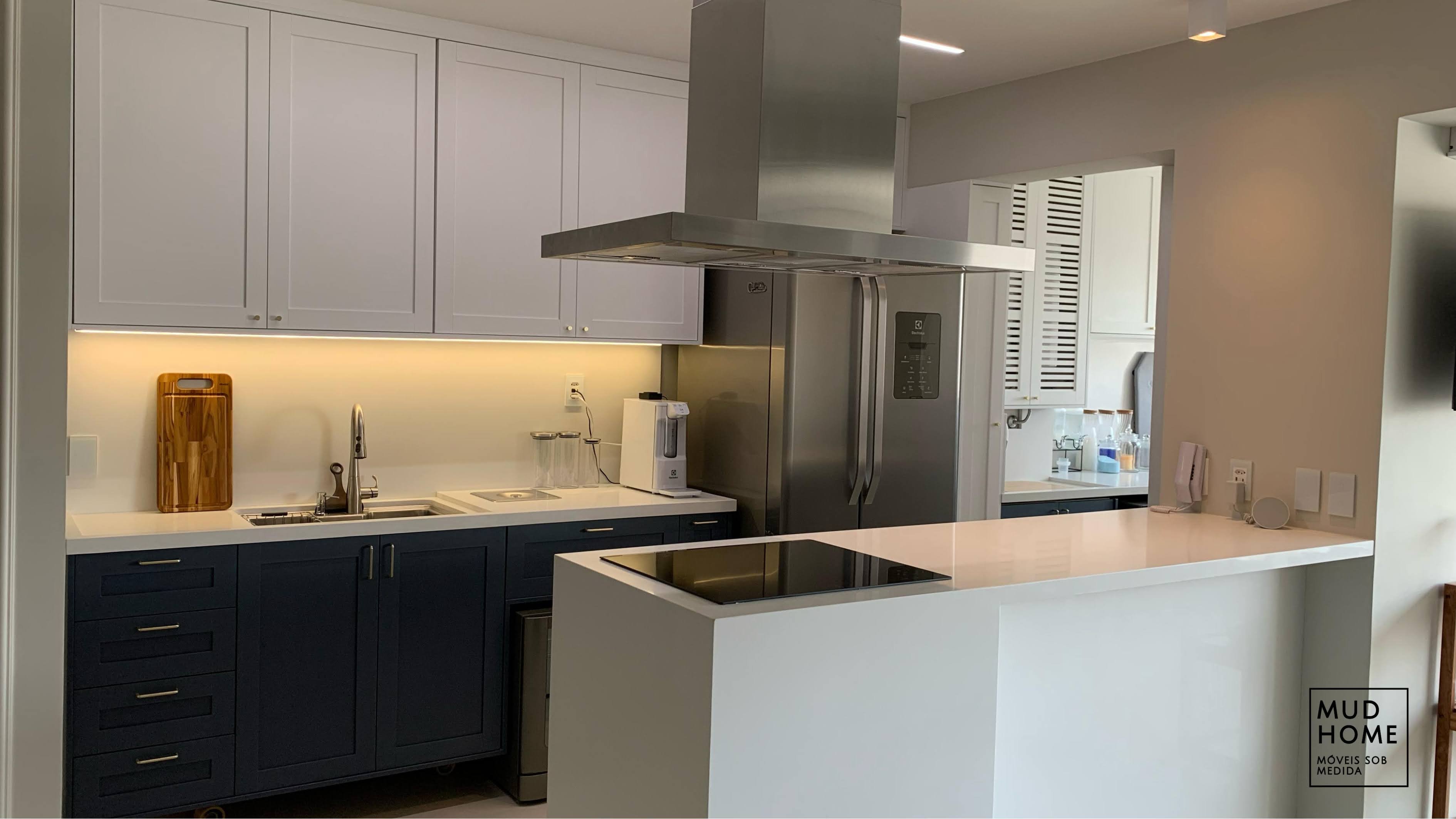 Cozinha em conceito aberto com ilha